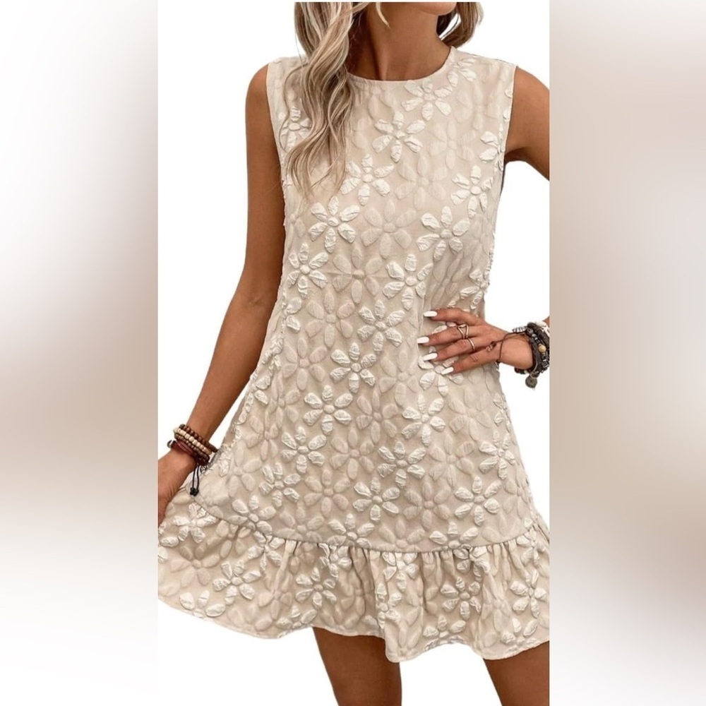 Brand: Emery Rose  
Ruffle Hem Smock Dress 🤩Gorgeous 🤩